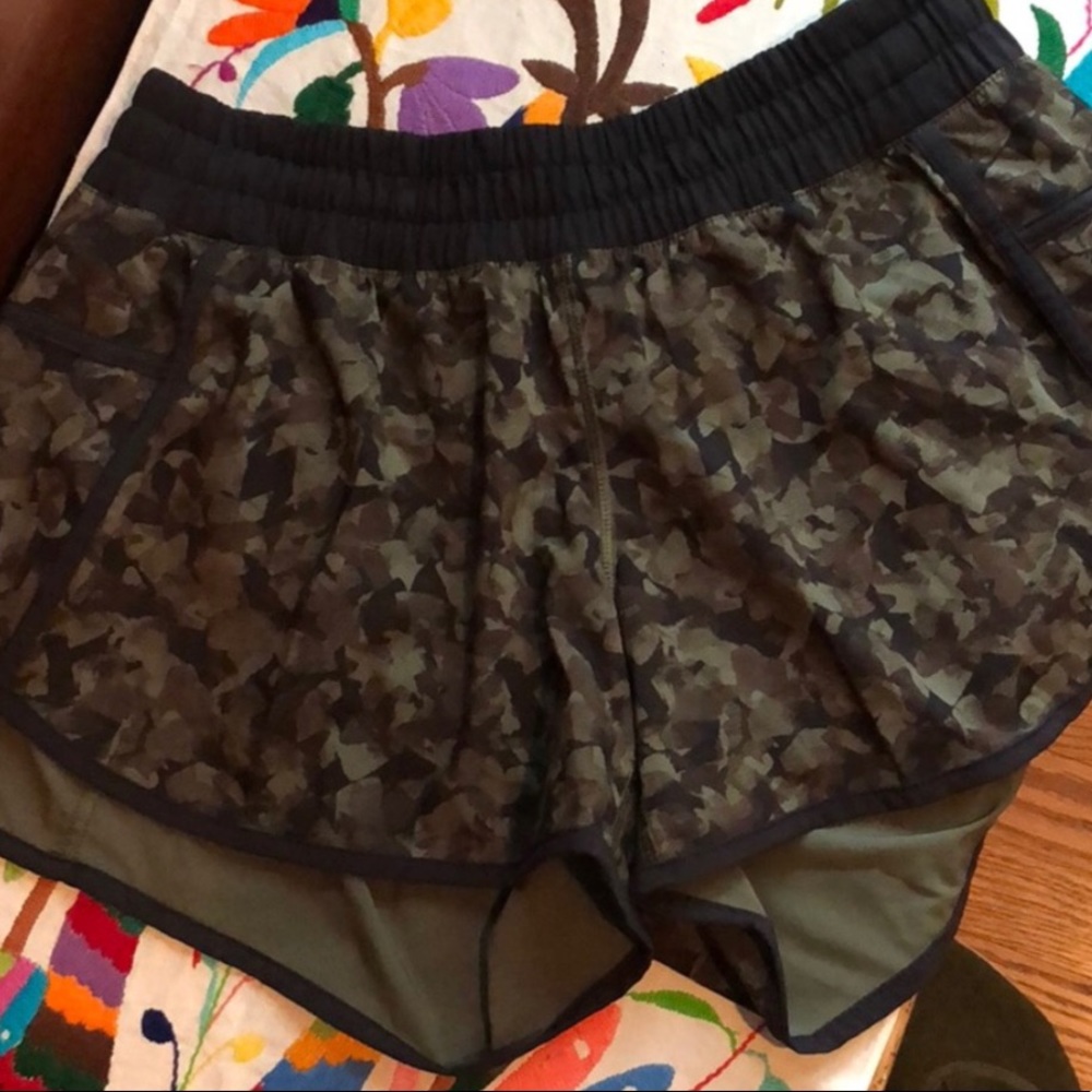 QUICK SALE Lululemon Camo Speed Shorts